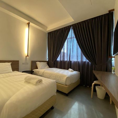 T Hotel Jalan Sultanah Alor Setar Exterior photo